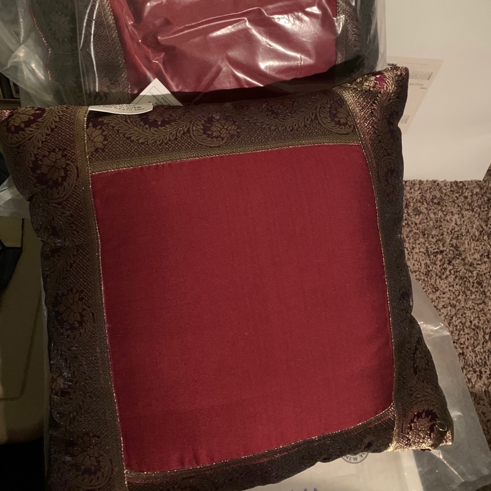 16” pillow set